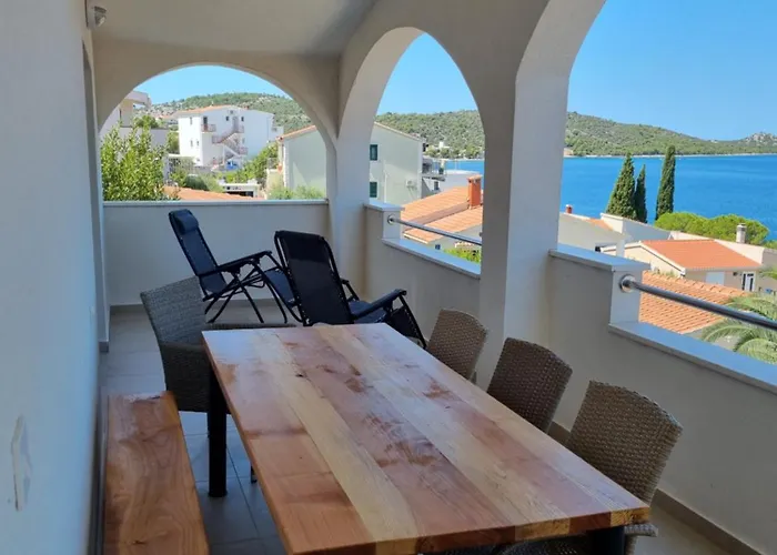 Apartmani Ana, Razanj, Rogoznica, Hrvatska