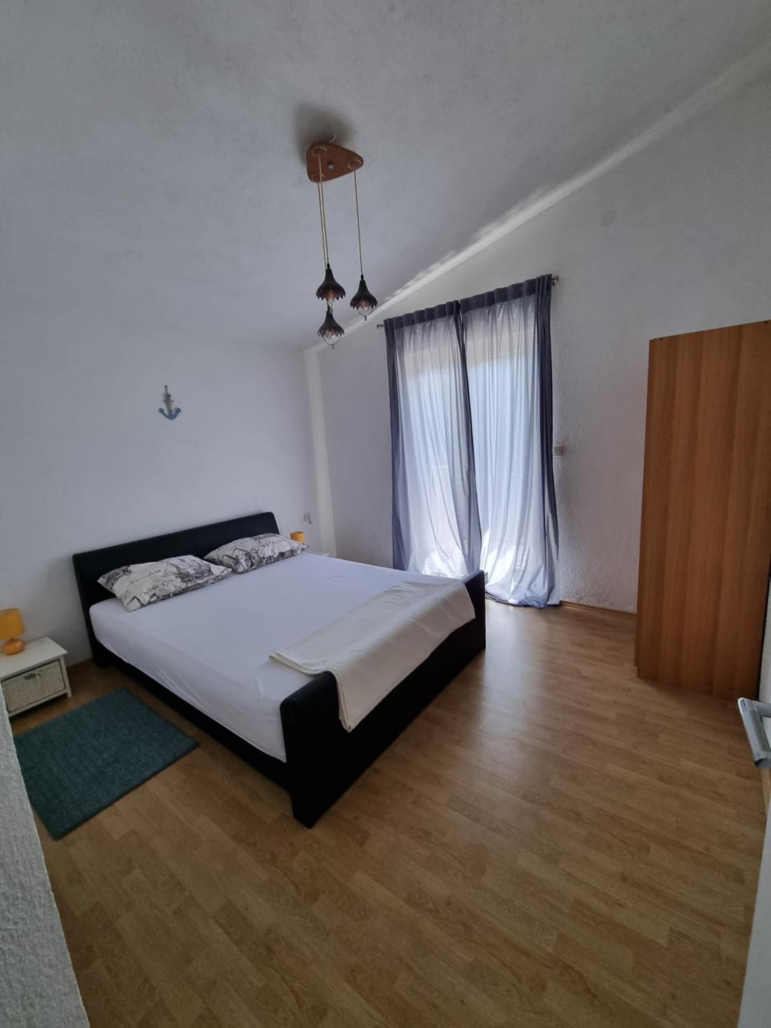 Ana, Razanj, Rogoznica, Hrvatska *